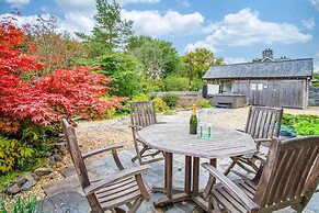 West Barn - 2 Bedroom Cottage - Llandeilo