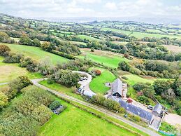 West Barn - 2 Bedroom Cottage - Llandeilo