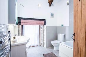 West Barn - 2 Bedroom Cottage - Llandeilo