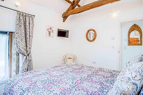 West Barn - 2 Bedroom Cottage - Llandeilo