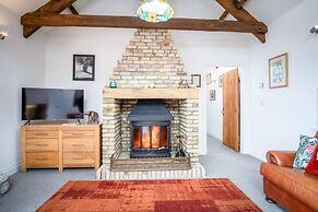 West Barn - 2 Bedroom Cottage - Llandeilo