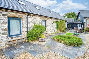 West Barn - 2 Bedroom Cottage - Llandeilo