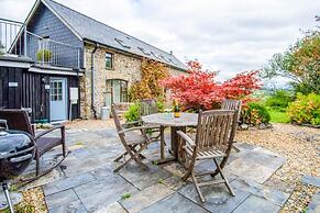 West Barn - 2 Bedroom Cottage - Llandeilo