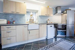 West Barn - 2 Bedroom Cottage - Llandeilo