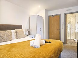 Churchill Studio - 1 Bedroom Studio - Uplands