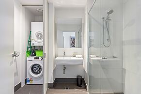 Pristine 2-bed Unit With Beautiful City Landscape