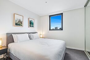 Pristine 2-bed Unit With Beautiful City Landscape