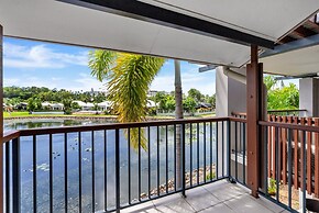 Bright 3-bedroom Beachside Stay With Pool & BBQ