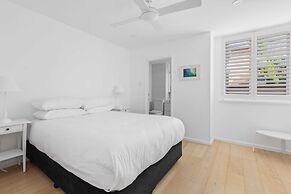 Chic 1-bed Apartment by Balmoral Beach