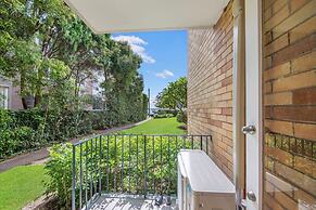 Chic 1-bed Apartment by Balmoral Beach