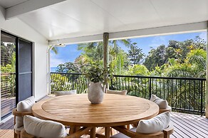 Beachside 4-bed Retreat With Study Nook & Views