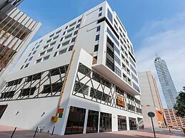 Urban Panda Hostel World Trade Centre