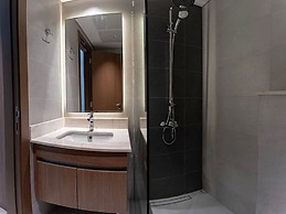 Urban Panda Hostel World Trade Centre