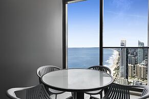 Oceanfront 2-bed With Spectacular View Pool & Gym