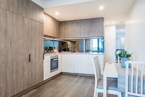 Impeccable 2-bed With Pool & Outdoor Dining