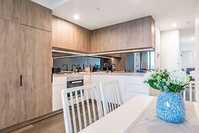 Impeccable 2-bed With Pool & Outdoor Dining