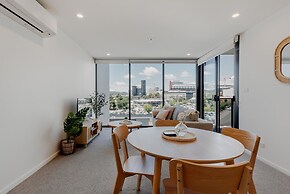Cosy 1-bed With Pool, Gym ,parking