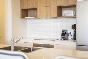 Modern 1-bed Apartment With Parking