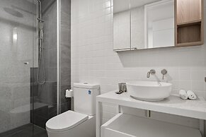 Bright Studio Stay in North Fremantle With Views