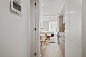 Bright Studio Stay in North Fremantle With Views
