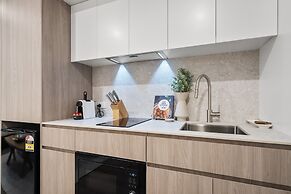 Bright Studio Stay in North Fremantle With Views