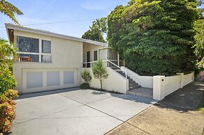 5-bed Haven With Pool Minutes From Beaches