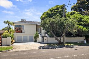 5-bed Haven With Pool Minutes From Beaches
