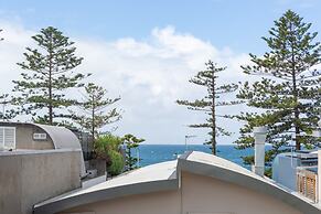 Madecomfy Trendy Apartment on Dee Why Beach