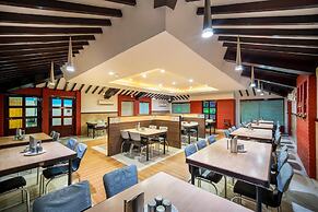 Hotel Sadhabishegam