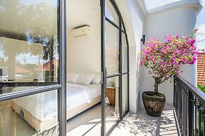 Bianca Villa by Betterplace
