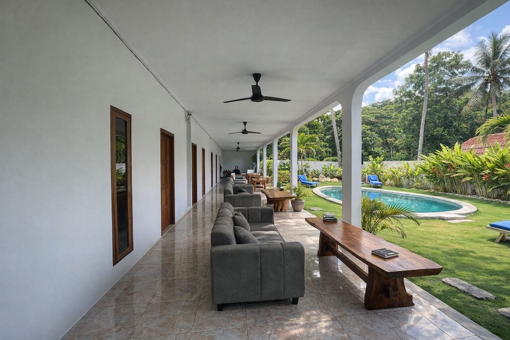 Wanderlust Hostel Kuta Mandalika