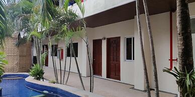 Birdwatchers Poolside Hotel Panglao