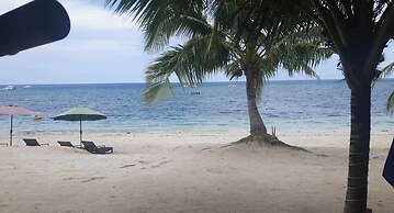 Birdwatchers Poolside Hotel Panglao