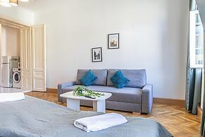 Comfy 2BR Apt Long Stay Matzleinsdorfer