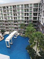Luxurious Pattaya Apartment With Pool Access