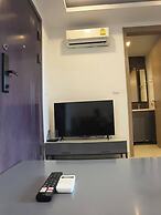 Luxurious Pattaya Apartment With Pool Access