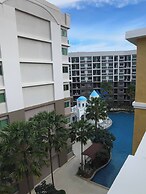 Luxurious Pattaya Apartment With Pool Access