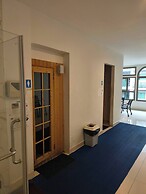 Luxurious Pattaya Apartment With Pool Access