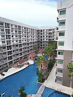 Luxurious Pattaya Apartment With Pool Access