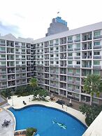 Luxurious Pattaya Apartment With Pool Access