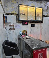 Rudra PGH - just near Temple & Ghats