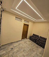 Rudra PGH - just near Temple & Ghats