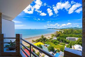 Beachfront Studio Condo-Seaview BW1