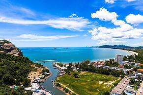 Beachfront Studio Condo-Seaview BW1