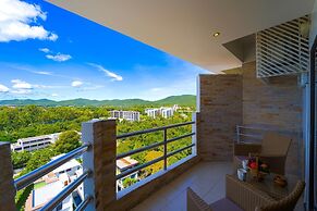 Beachfront Studio Condo-Seaview BW1