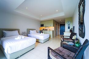 Beachfront Studio Condo-Seaview BW1