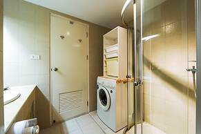 Beachfront Studio Condo-Seaview BW1