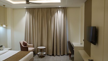 THE HOLY AWADH HOTEL