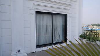 THE HOLY AWADH HOTEL