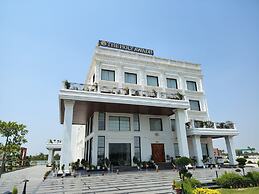 THE HOLY AWADH HOTEL